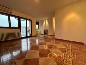 Retko u ponudi - trosoban stan na Limanu 1